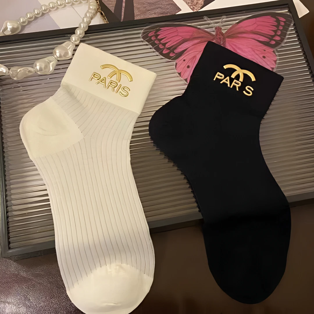 夏季轻薄重工烫印金色字母中筒袜淑女范儿女袜洋气搭乐福鞋短袜