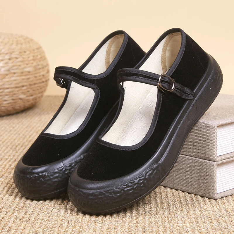 老北京布鞋女士舒适软底防踢广场舞鞋厚底妈妈鞋黑色休闲平底单鞋