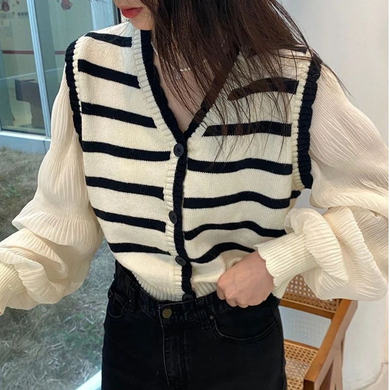 （818）2023新款春秋v领装大码假两件针织衫胖mm条纹泡泡袖毛衣外套