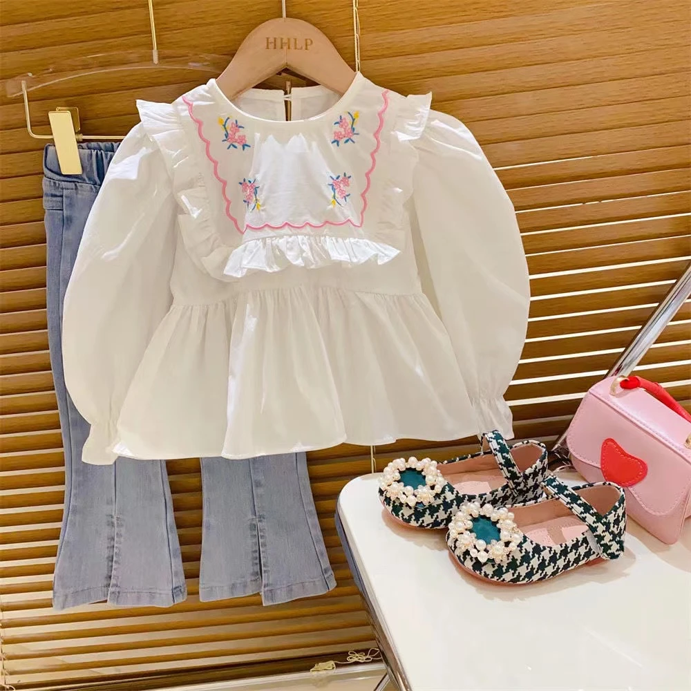 女童衬衫2023新款春装花边领泡泡喇叭袖娃娃衫女童韩版时髦上衣