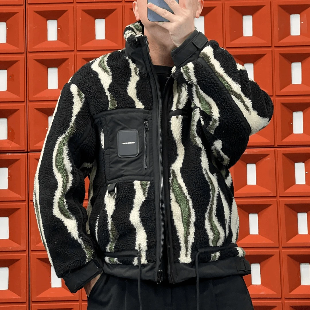 2024新款休闲男外套夹克时尚潮流加厚冬季保暖立领拼接羊羔绒