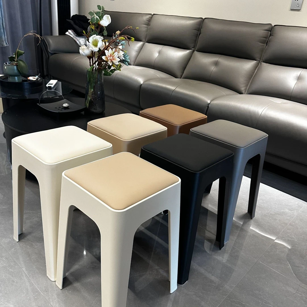 塑料凳子现代简约舒服软包坐凳可叠放成人餐桌凳家用聚餐防滑R71