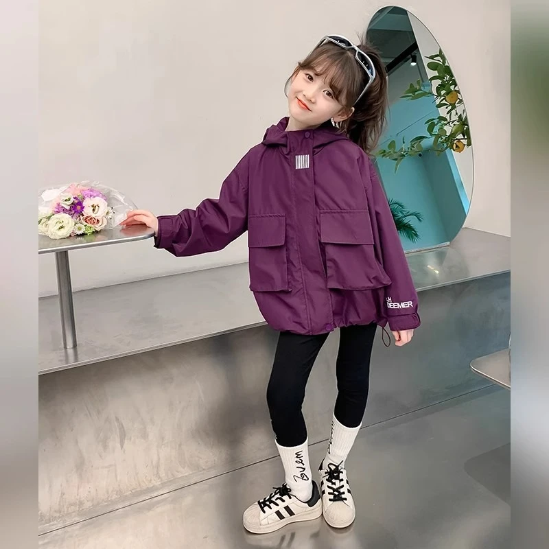 女童春秋外套2024新款韩版炸街秋款儿童连帽冲锋衣宝宝时尚潮夹克