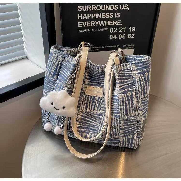 简约小众大容量单肩包洋气女士韩版百搭休闲通勤大包时尚托特包