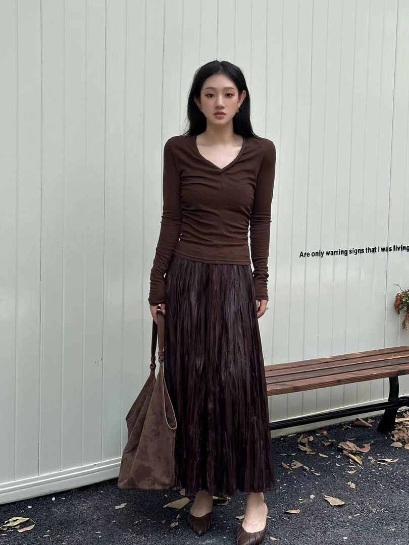 65229秋季新品气质简约百搭显瘦修身V领褶皱长袖T恤女HUI