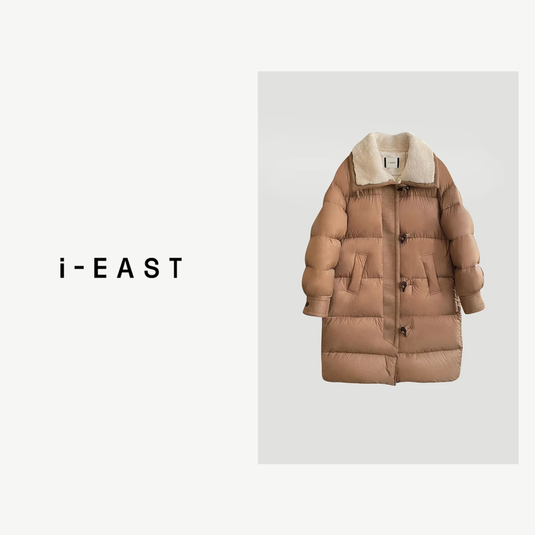 i-EAST 爱尔兰姜饼人~轻暖感 毛毛领牛角扣羽绒服-3D Z823729