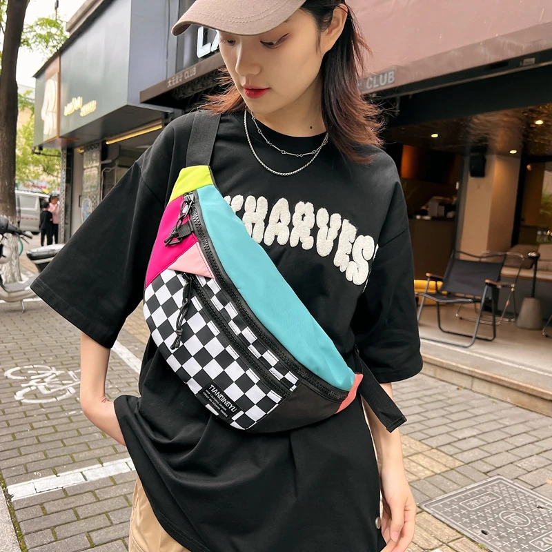 新款原宿复古百搭运动胸包女 韩国工装ins男潮斜挎包棋盘格包包