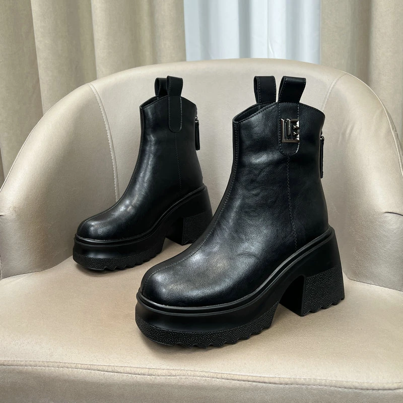增高10CM黑色马丁靴女款2024年秋冬新款厚底粗跟英伦风高跟短靴子