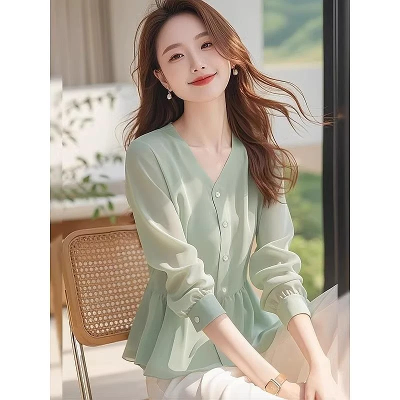 早秋新款洋气高端别致遮肚子衬衫超好看绿色法式绝美百搭小上衣女