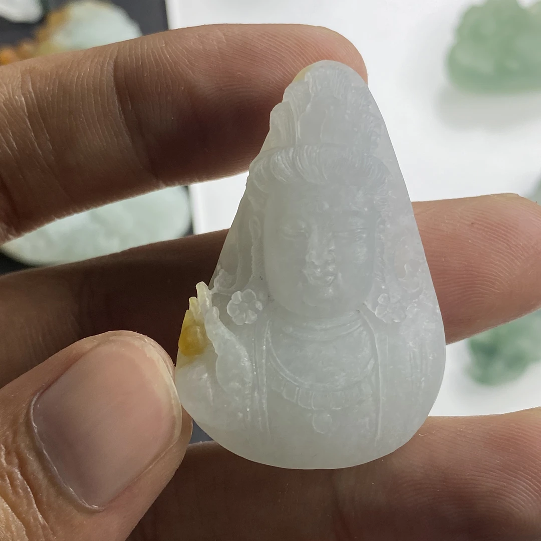 天然翡翠大马坎水石巧雕特色捻珠观音头出人头地有求必应佛光普照