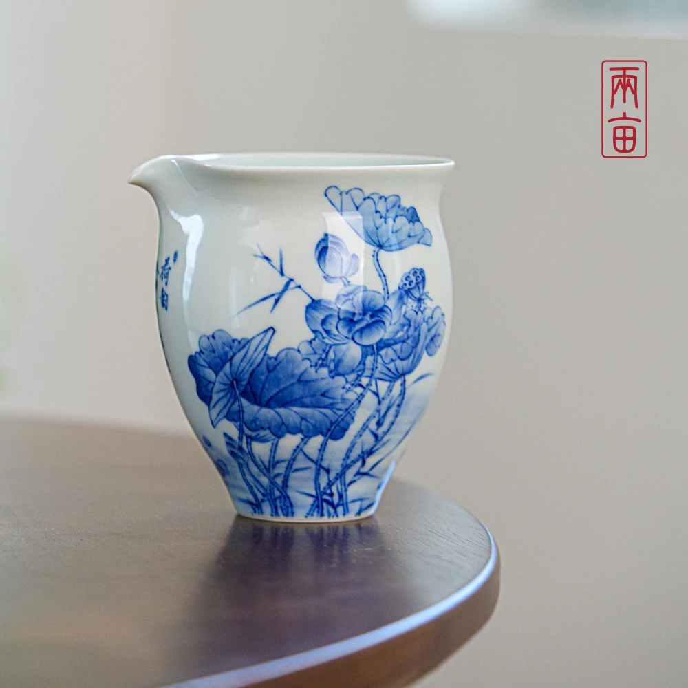 两亩陶瓷荷花公道杯家用分茶器景德镇陶瓷匀杯大号公道茶道零配件