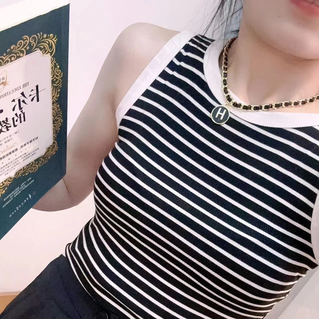 时尚露肩黑白女士百搭修身打夏季条纹无袖性感美背休闲吊带背心