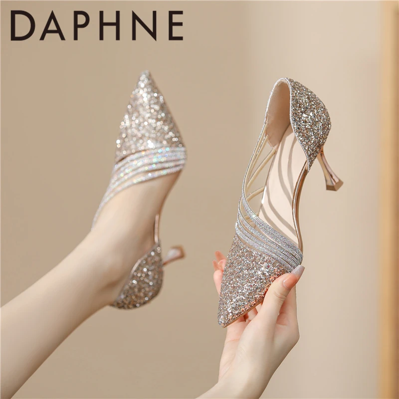 达芙妮婚鞋新娘鞋禾秀婚纱两穿久穿不累脚的高级感百搭水晶高跟鞋
