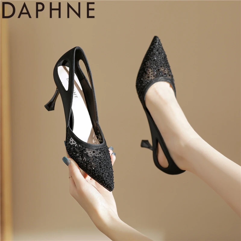 达芙妮黑色真皮高跟鞋女2025爆款洋气女士百搭宴会不累脚单鞋凉鞋