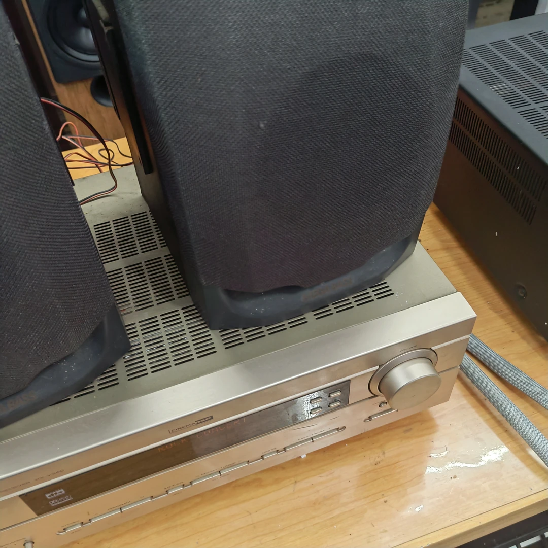 小音响一对不包邮成色一般