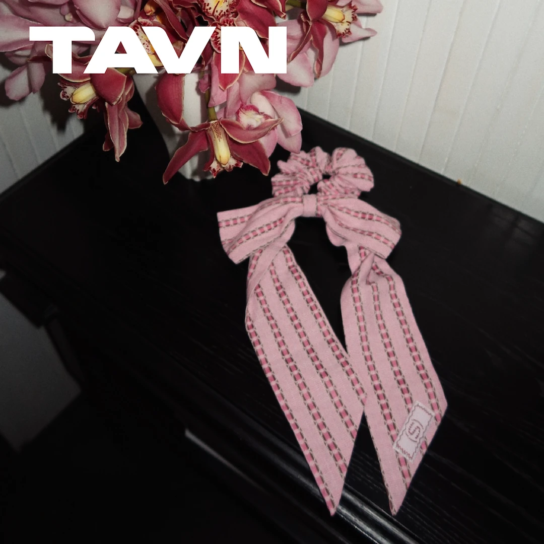 TAVN Sesaar【Margot Scrunchie】复古蝴蝶结大肠发圈垂耳带发饰