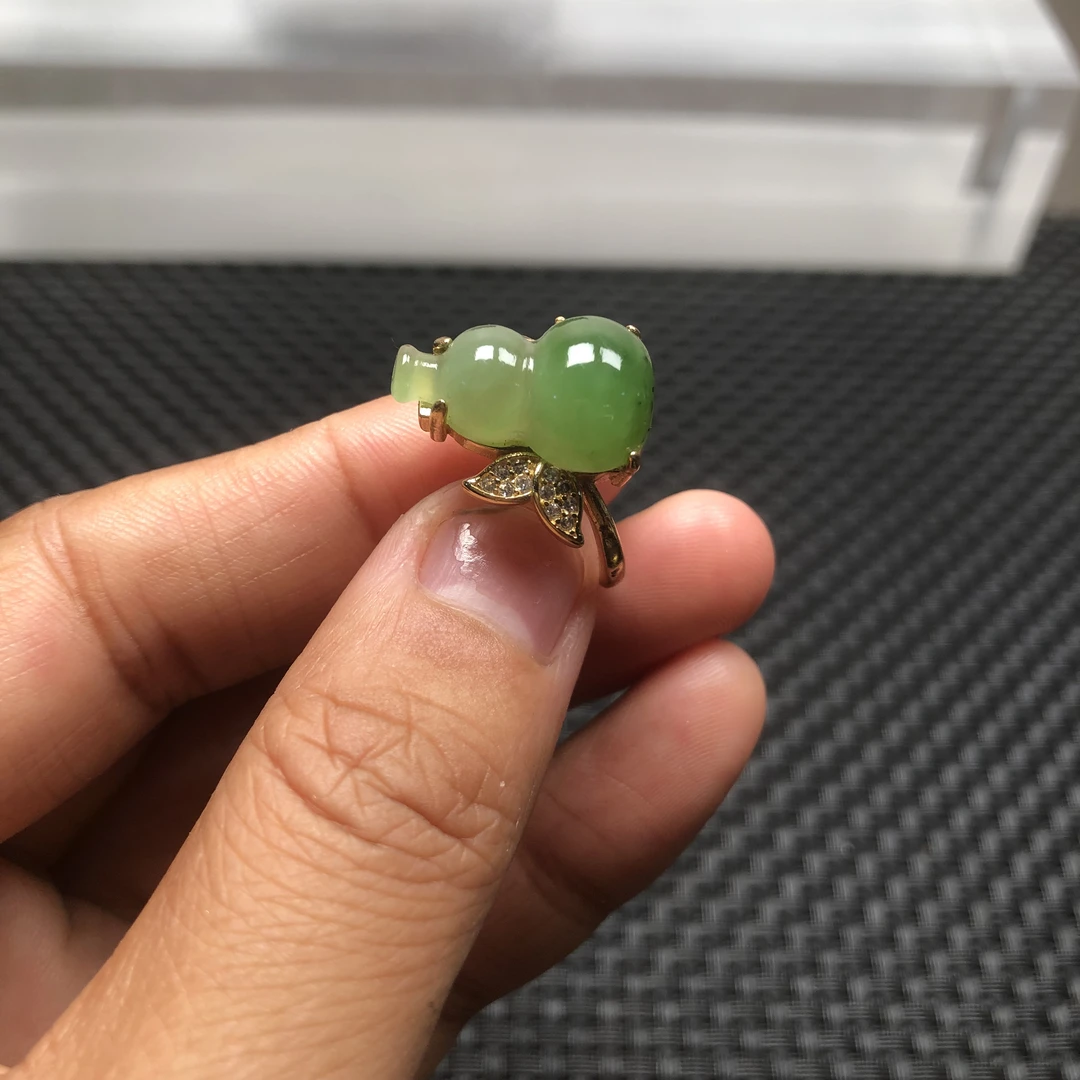 碧玉小葫芦女戒指随机发