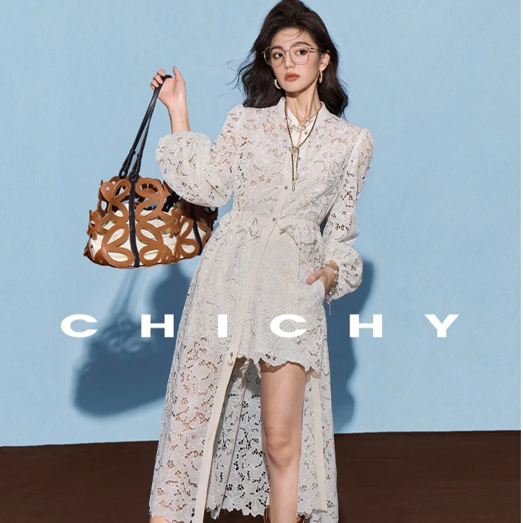 【诗语专属】CHICHY温柔风白色镂空蕾丝连衣裙套装CC9B003243