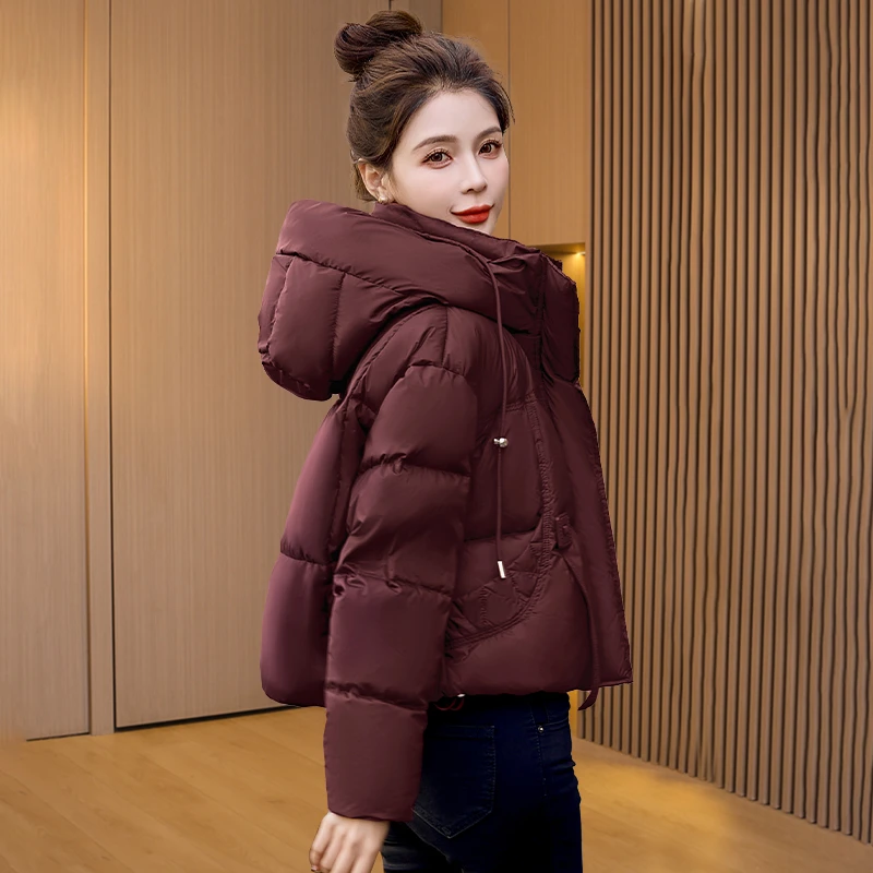 九江小个子轻薄短款羽绒服女士2025新款加厚保暖时尚洋气连帽袄子