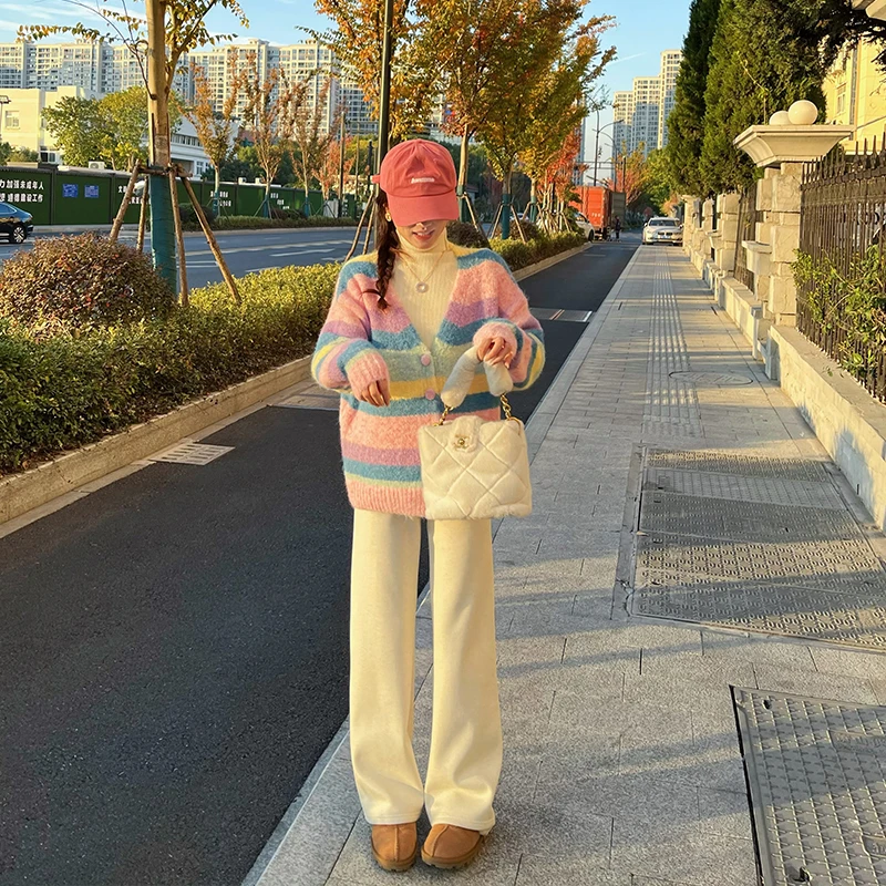 【彩虹日记】孕妇装时尚秋冬款V领彩色条纹针织开衫毛衣外套7892