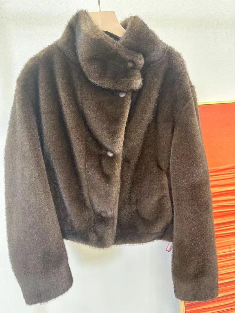 立领毛毛外套   E70