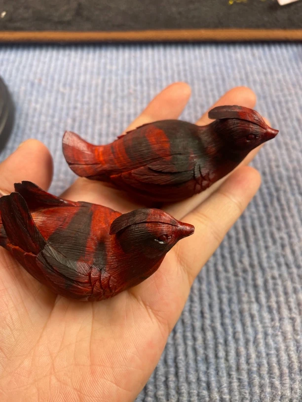 印度小叶紫檀手工雕刻鸳鸯一对，寓意百年好合