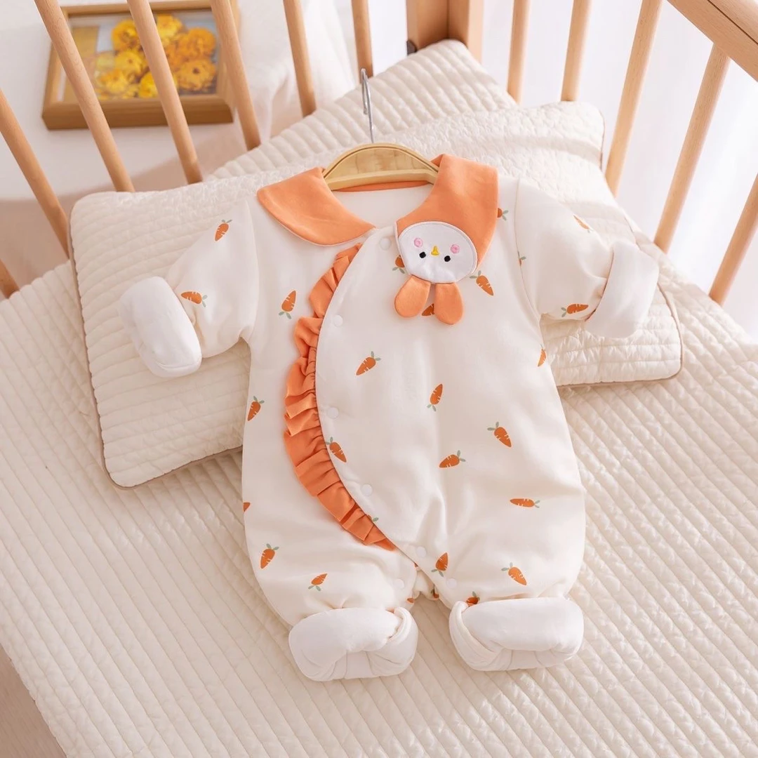 婴儿连体衣服新生儿哈衣女宝宝婴幼儿夹棉加厚保暖外出服冬装棉服