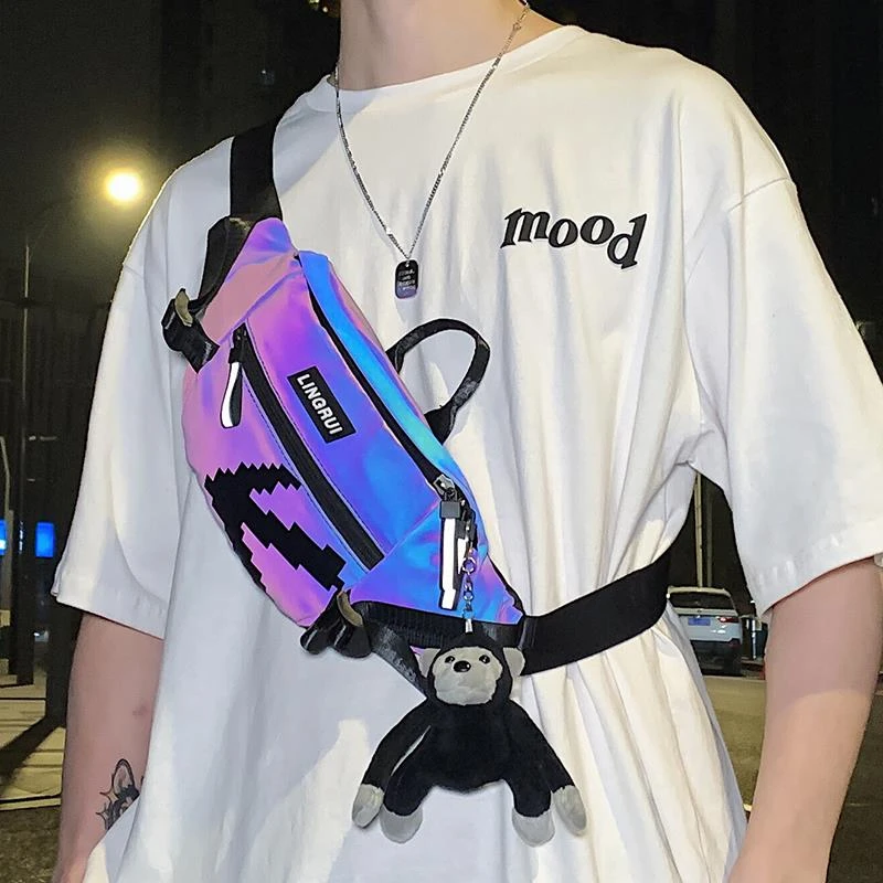 FAVMARTHA挎包男日系潮牌胸包个性反光嘻哈小包学生运动包包男士