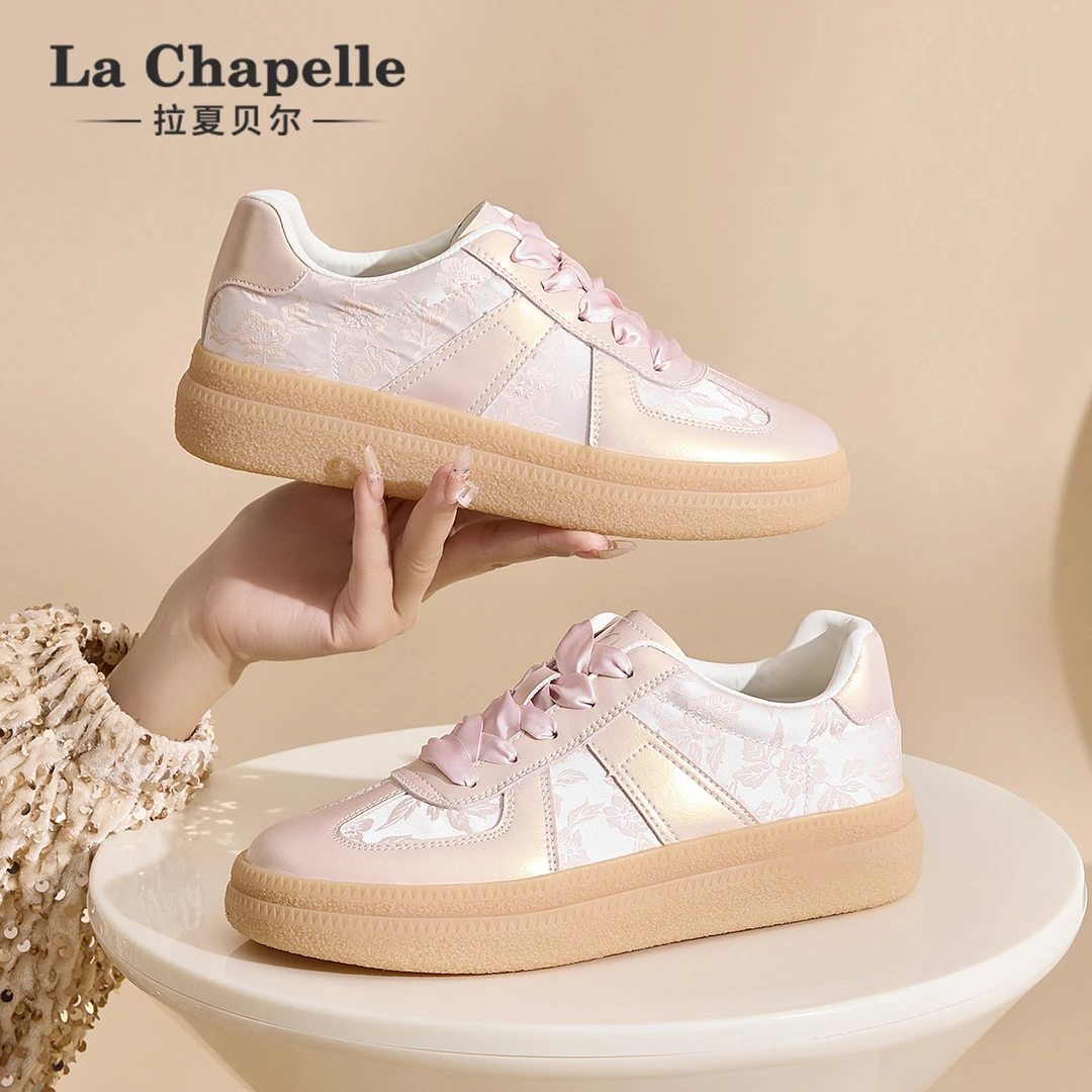 拉夏贝尔小白鞋女2025年夏季新款新中式印花透气德训鞋