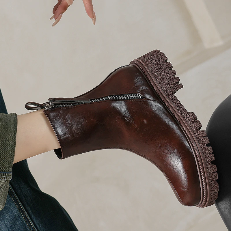 大码短靴41—43英伦风百搭厚底粗跟骑士靴休闲低跟马丁靴春秋时尚