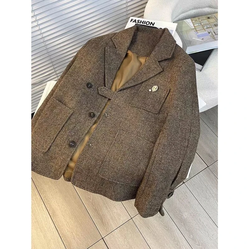 88245秋冬加厚复古宽松西装领棕色人字纹呢子西装女高级感