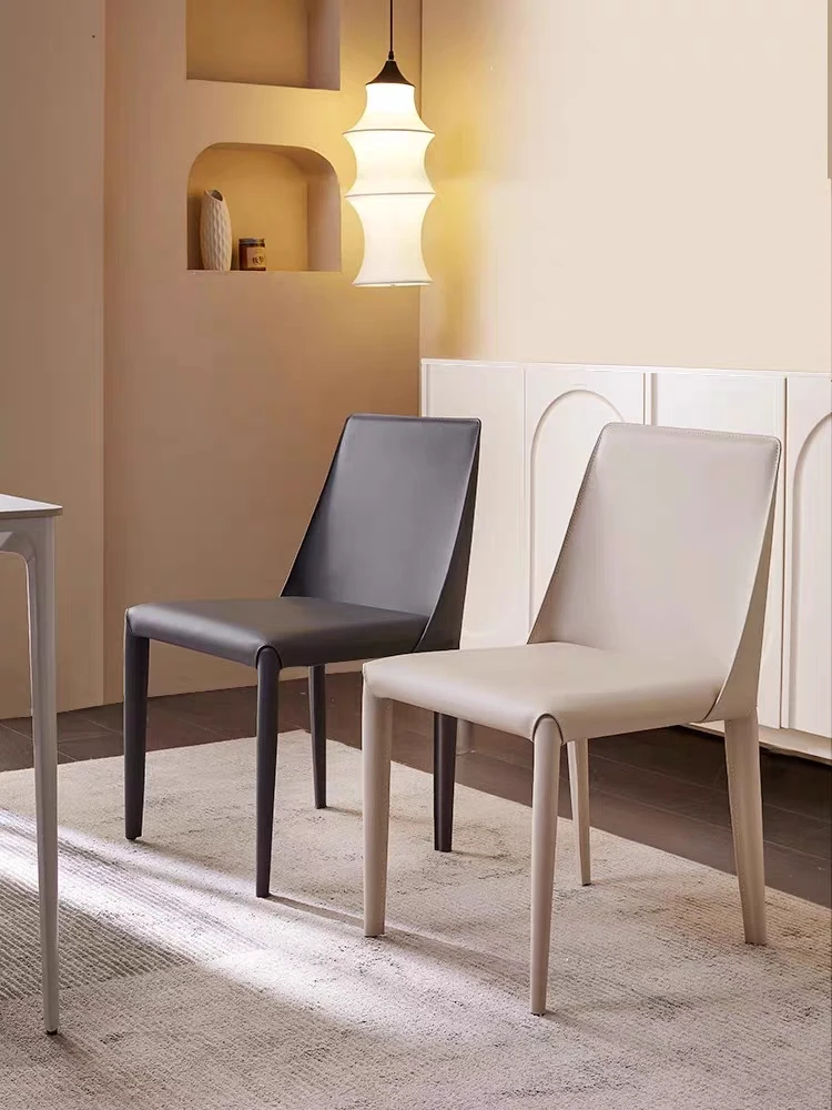 马鞍皮餐椅家用现代简约北欧轻奢餐椅意式奶油风凳子酒店餐桌椅子