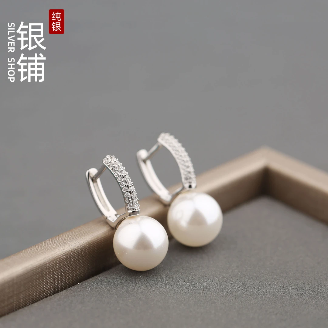 925银合成锆石耳饰 经典耳扣轻奢小众设计高级感不过敏百搭时尚
