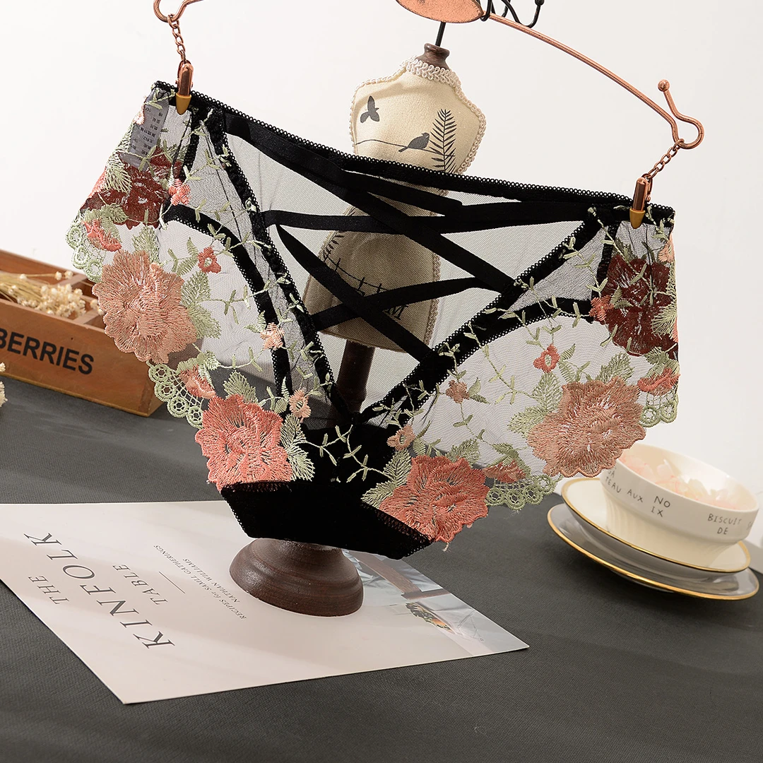 【娟美人】（80-200斤）黑色内裤大码杜娟花刺绣蕾丝(开心"日"用款)