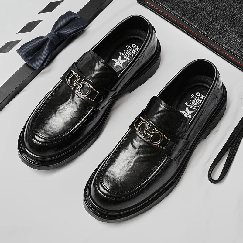 休闲皮鞋男休闲日常外穿春季新款男鞋软底鞋子青年男士套脚23255