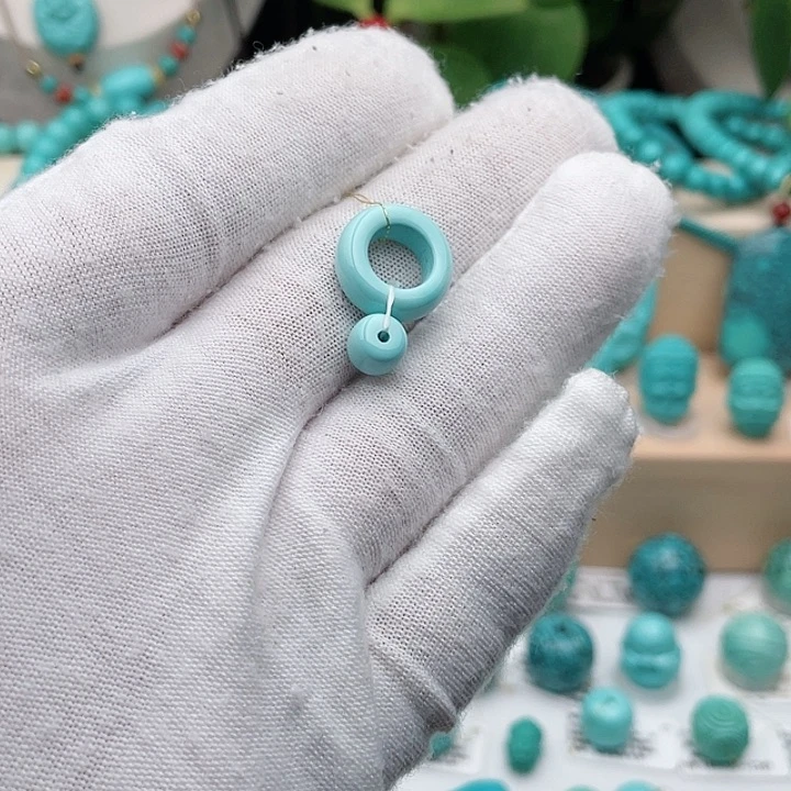 绿松石配饰未镶嵌