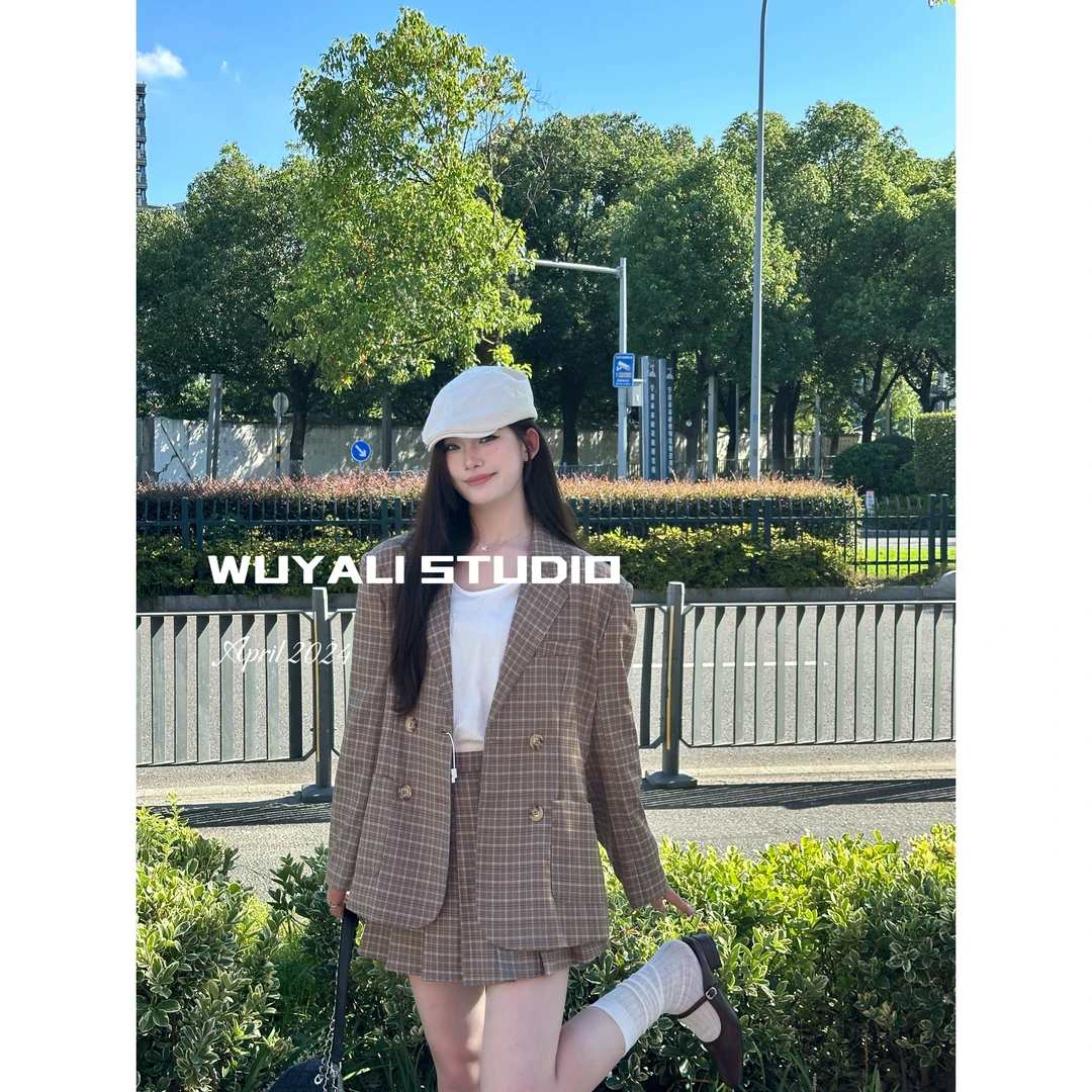WUYALI【伦敦街拍】秋冬新款甜美学院风格子西装百褶裙套装女两件套