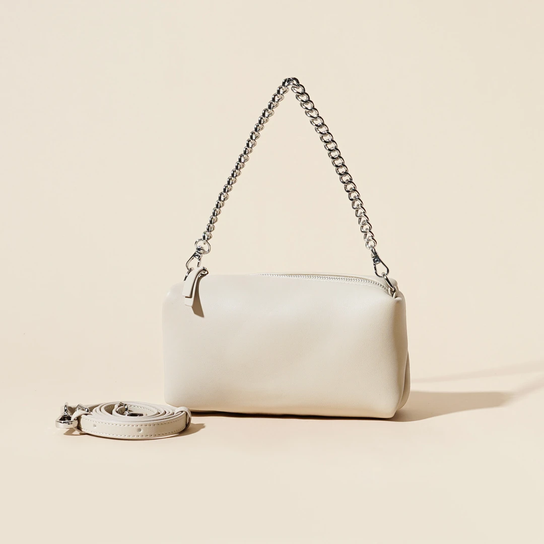 岩牛小众设计感枕头包休闲女士百搭斜挎包轻奢夏季牛皮链条包女包