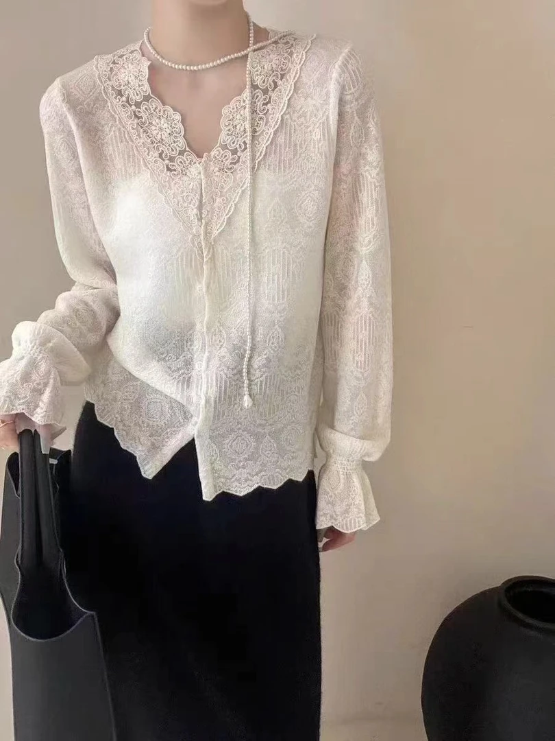 YOMII CAUSE/V领蚕丝羊毛针织衫