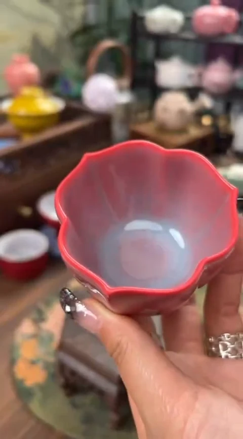 【闪购商品】陶瓷红炉点雪蚯蚓走泥纹三角梅杯