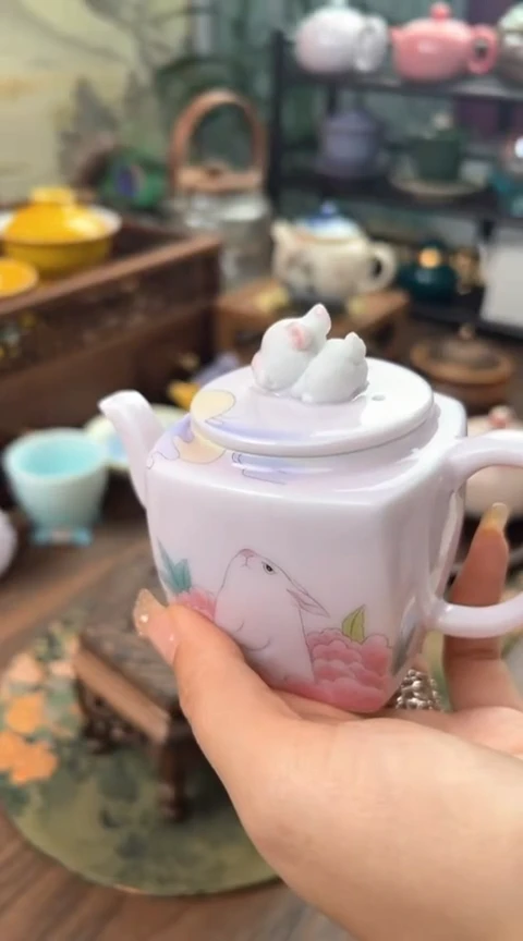 【闪购商品】陶瓷水粉萌兔四方壶
