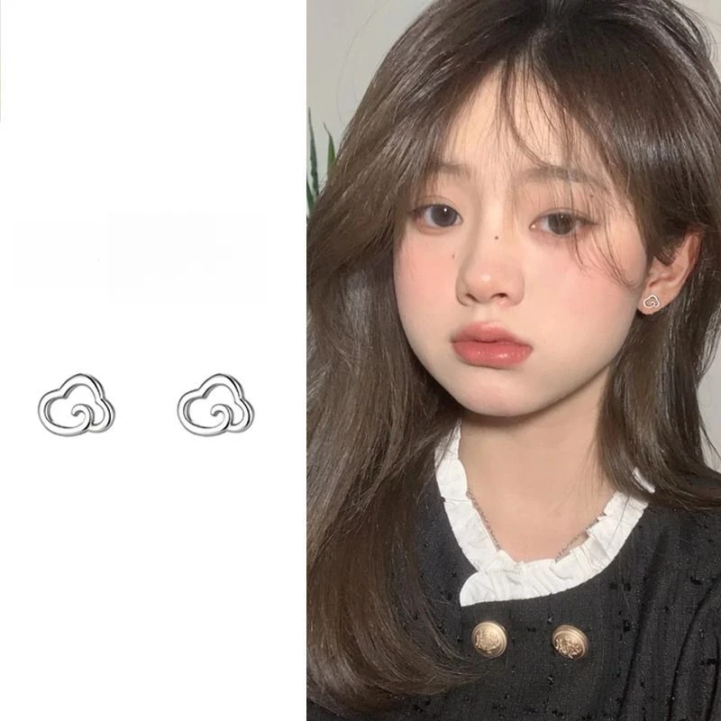 合金耳饰 可爱云朵耳钉女养耳洞睡觉免摘防过敏少女百搭简约耳饰