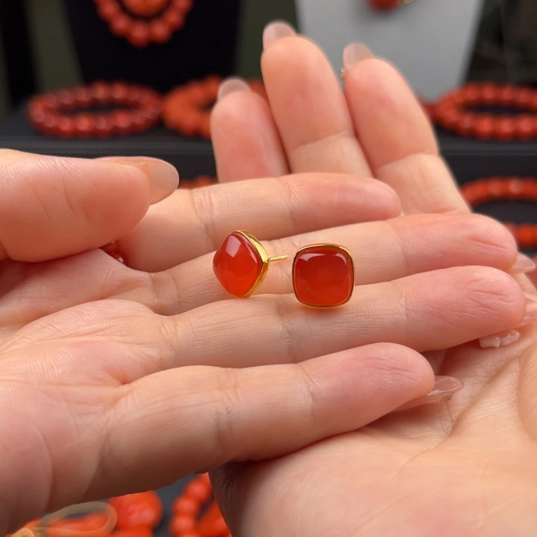 【闪购商品】南红玛瑙耳钉银S925镀金镶嵌沉*