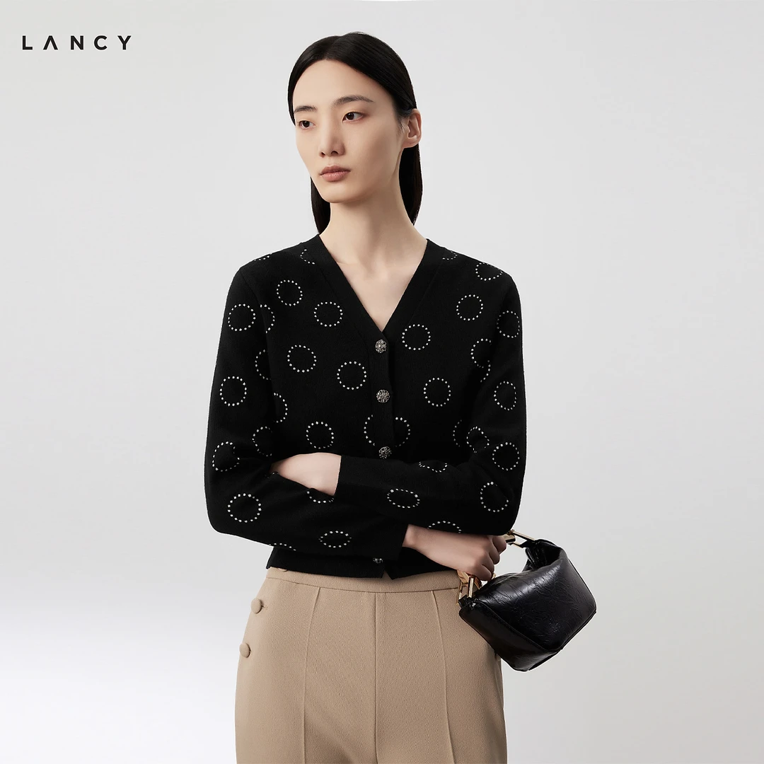 LANCY/朗姿2024秋季新款时尚摩登v领波点针织开衫女绵羊毛上衣