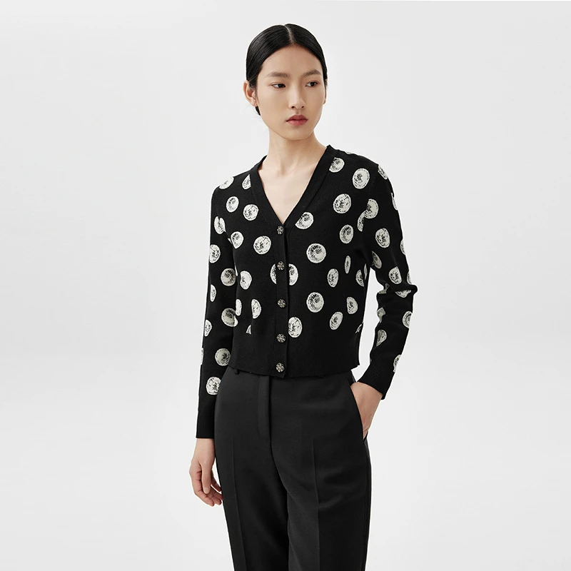 LANCY/朗姿2024春季新款黑色V领羊毛针织衫女印花撞色高级感开衫