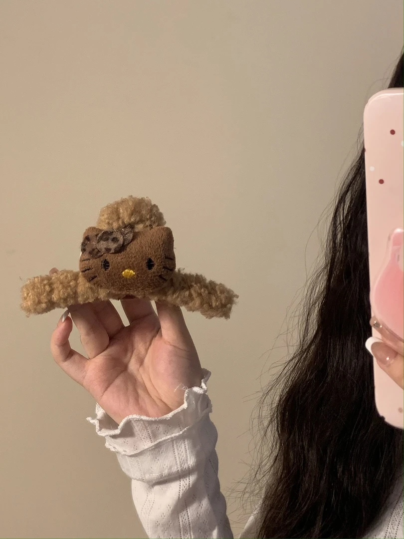 辣豹了!秋冬可爱hellokitty毛绒抓夹鲨鱼夹大号发夹后脑勺盘发箍