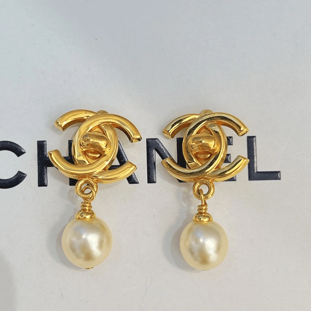 95新 Chanel/香奈儿 Chanel vintage香奈儿中古书包扣珍珠耳夹