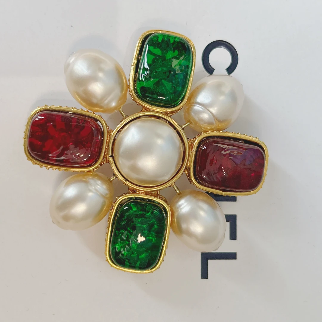 95新  Chanel vintage香奈儿中古琉璃珍珠胸针