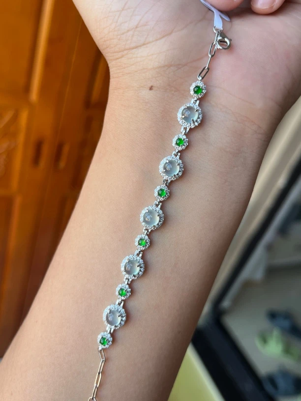 s925银镶翡翠多颗粒冰种蛋面轻奢时尚潮流百搭款手链
