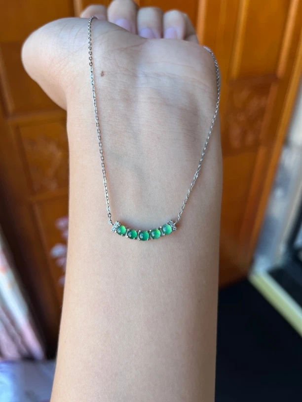 s925银镶翡翠冰阳绿蛋面吊坠